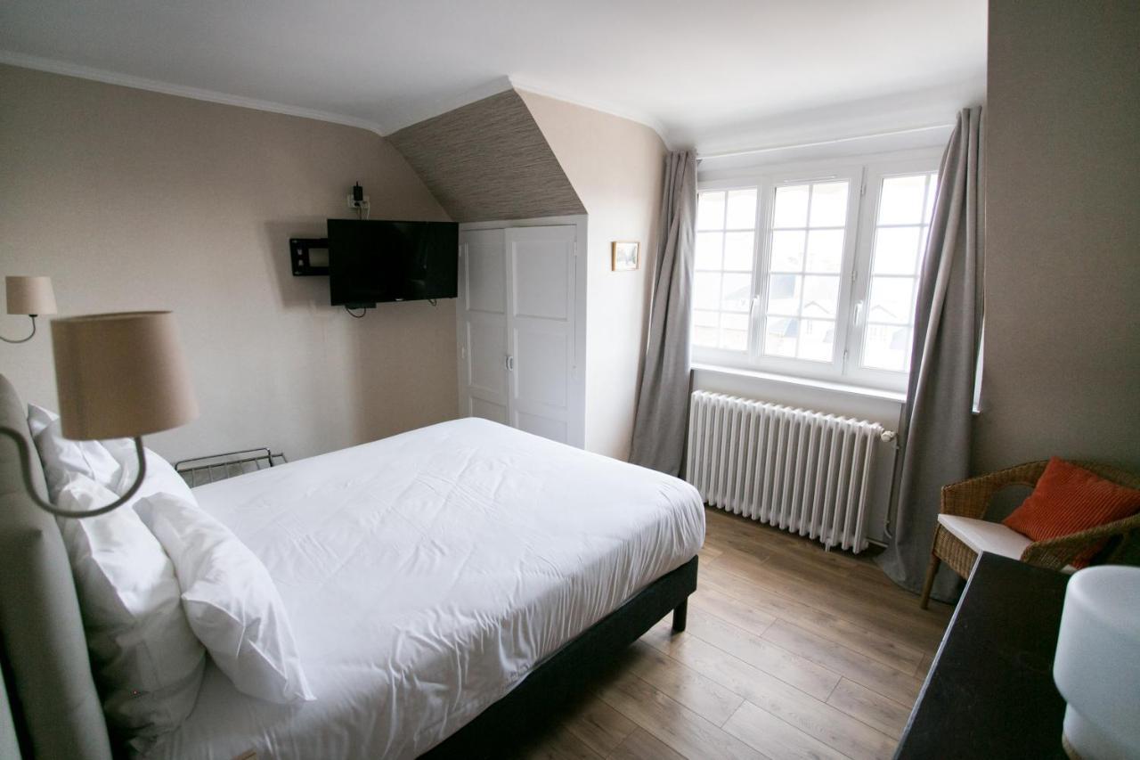 Le Cotentin Appart'Hotels & Restaurant Le Cot' Portbail Eksteriør billede